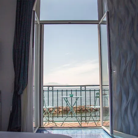 Wanderlust Aria Di Mare Daire Napoli