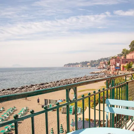 Wanderlust Aria Di Mare * Naples