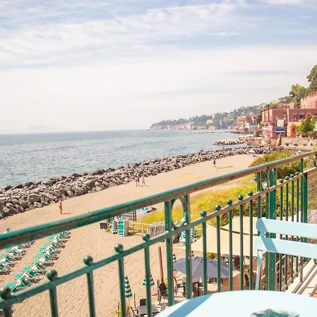 Wanderlust Aria Di Mare * Naples